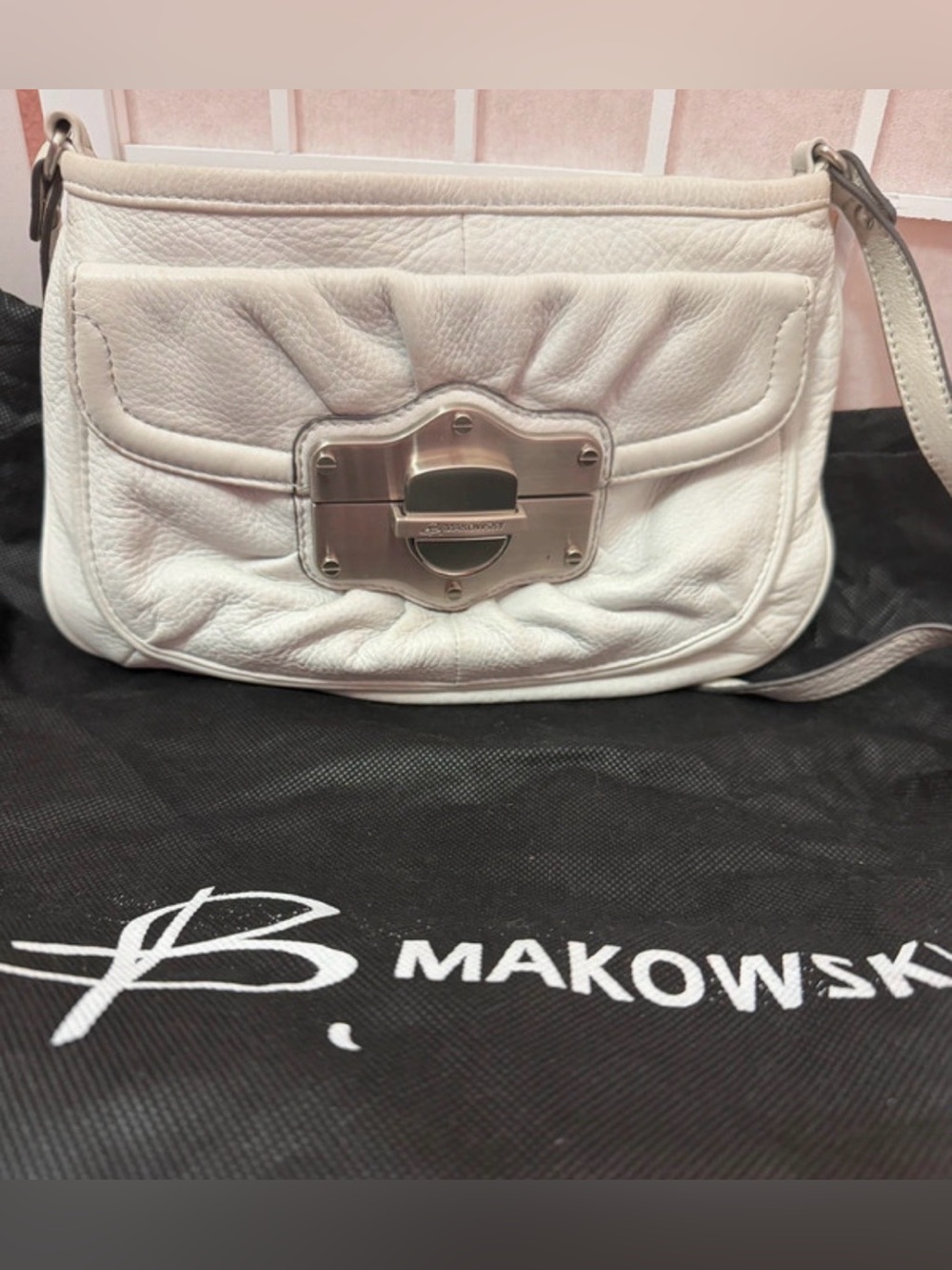 B. Makowsky white pebbled leather crossbody shoulder bag